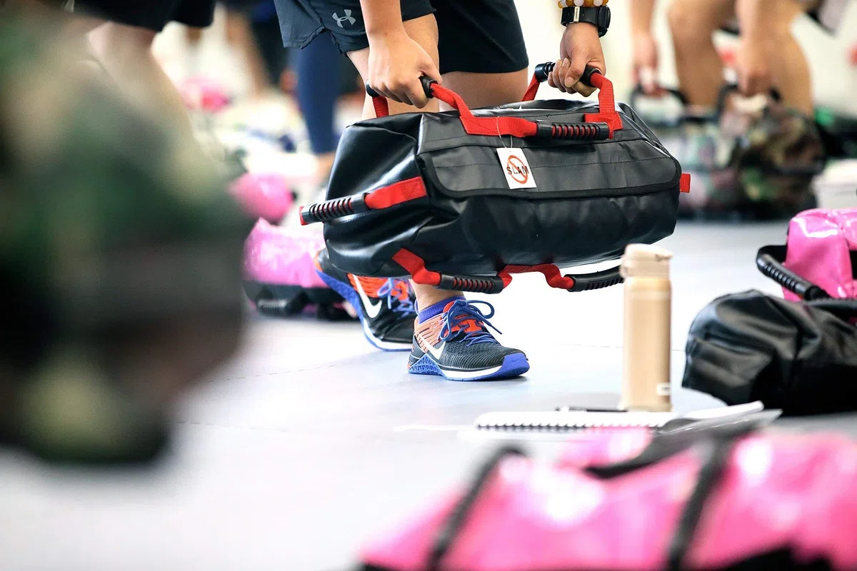 Ultimate Sandbag Kraftpaket – robuste Workout-Sandsäcke für Fitness, Training und Crossfit mit verstellbaren Gewichten bis zu 18 kg