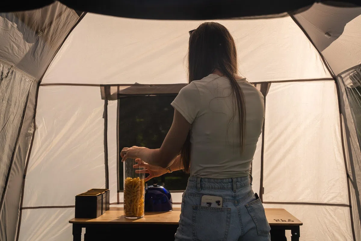 OLPRO Pod Küchen- und Nutzzelt, 2 x 2 m, Outdoor-Küchenzelt, 5000 mm H/H, wasserdicht, UV-Schutz, eingenähte Bodenplane, perfektes Camping-Zubehör für die Aufbewahrung