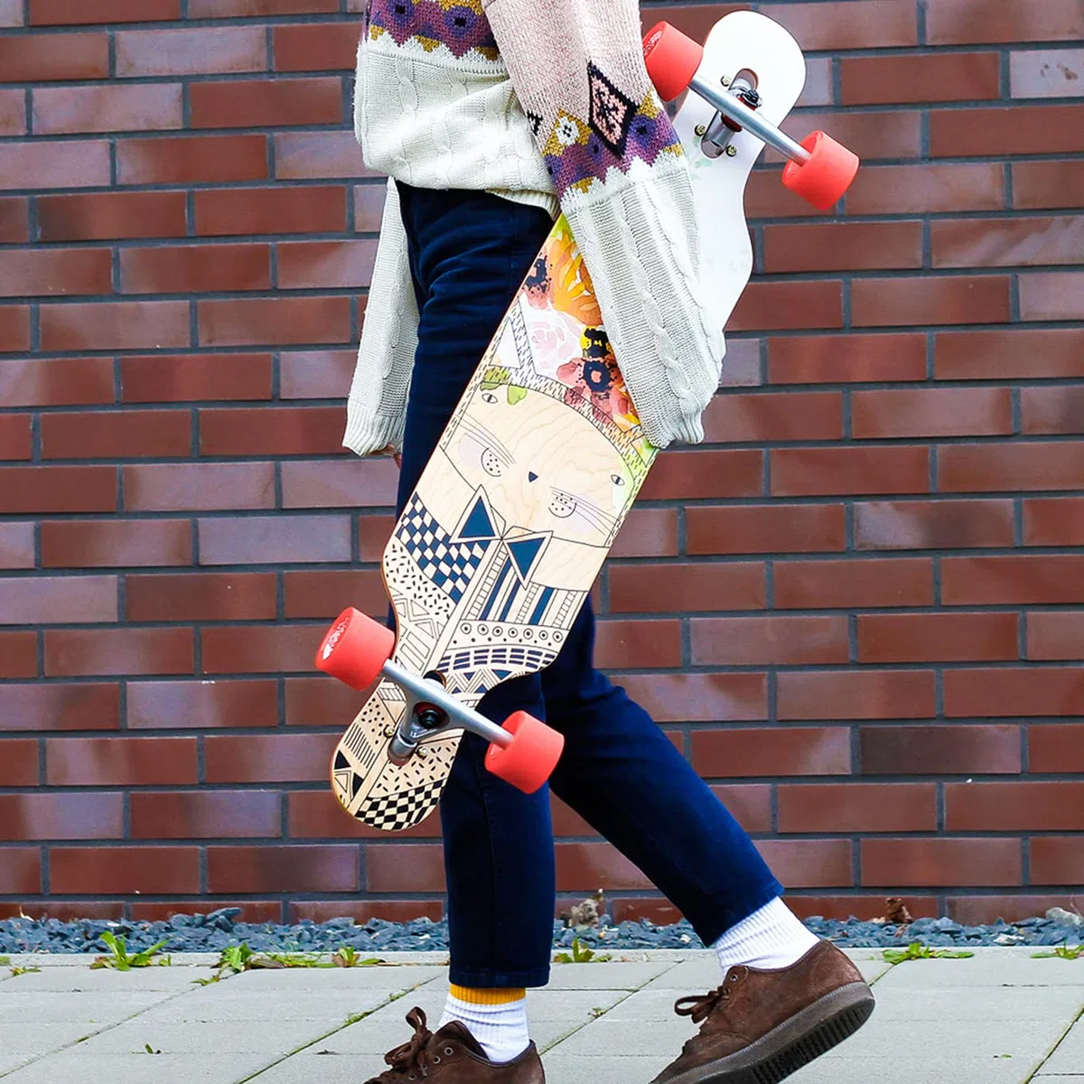 BTFL Drop-Through Longboard Skateboard für Mädchen, Komplett-Board mit ABEC 9 Kugellager, Cruiser für Anfänger und Fortgeschrittene: Chloe, Flora, Malou, Polly3, Yuva, Kayla, Keanu
