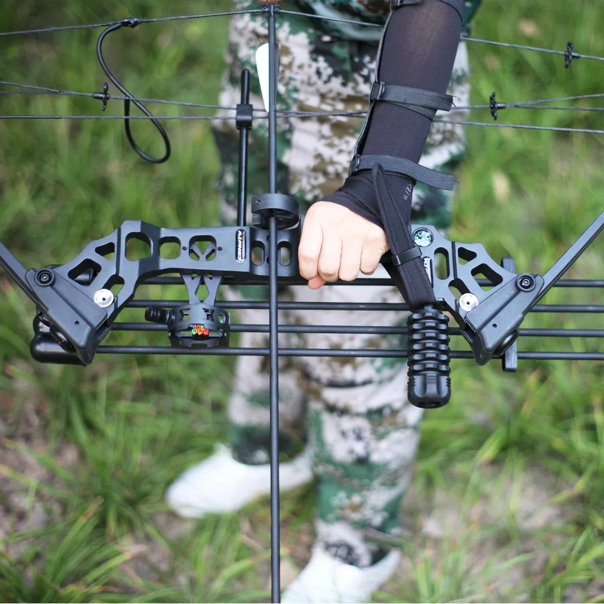 20-70 LBS Compoundbogen Set Erwachsene Bogenschießen Jagdbogen Bogenfischen Compound Bogen und Pfeil Set mit Zubehör für Jagd Praxis Zielschießen Links & Rechtshänder