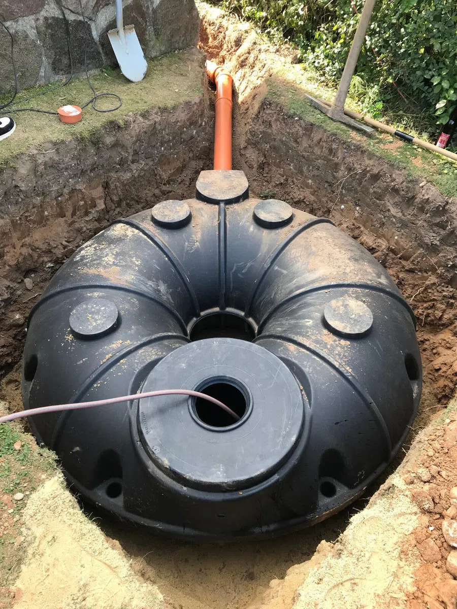 Abwassersammelgrube Flacher Fäkalientank Abwassertank DIBT-Zulassung 1500 L