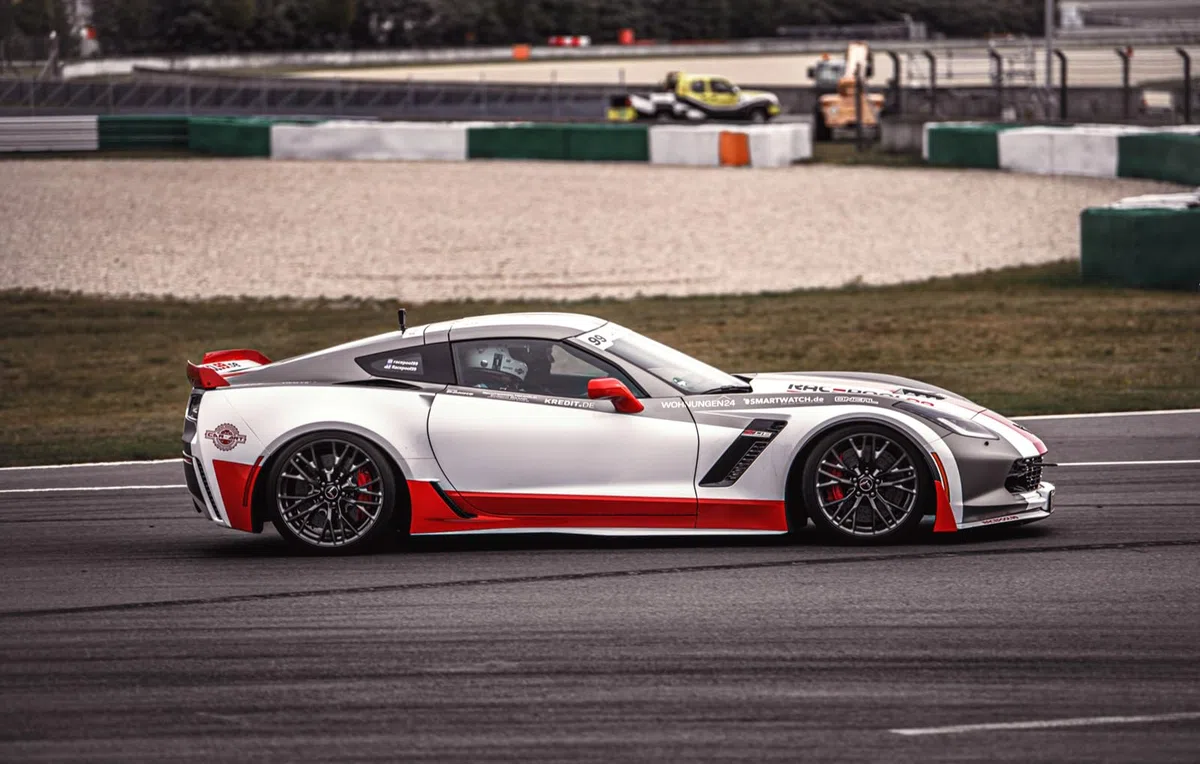 JOCHEN SCHWEIZER Geschenkgutschein: Rennwagen selber Fahren Corvette (6 Rdn) Lausitzring